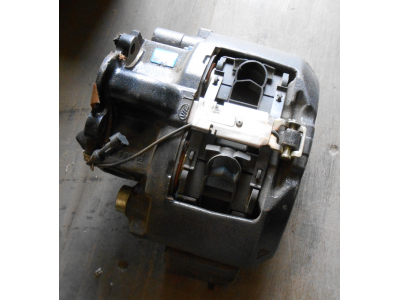 Суппорт тормозной передний под дисковые тормоза левый SH F3000 SHAANXI / Shacman (ШАНКСИ / Шакман)  фото 1 Пермь